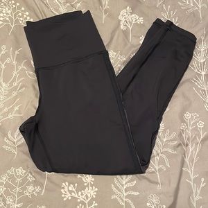 Aerie crop legging